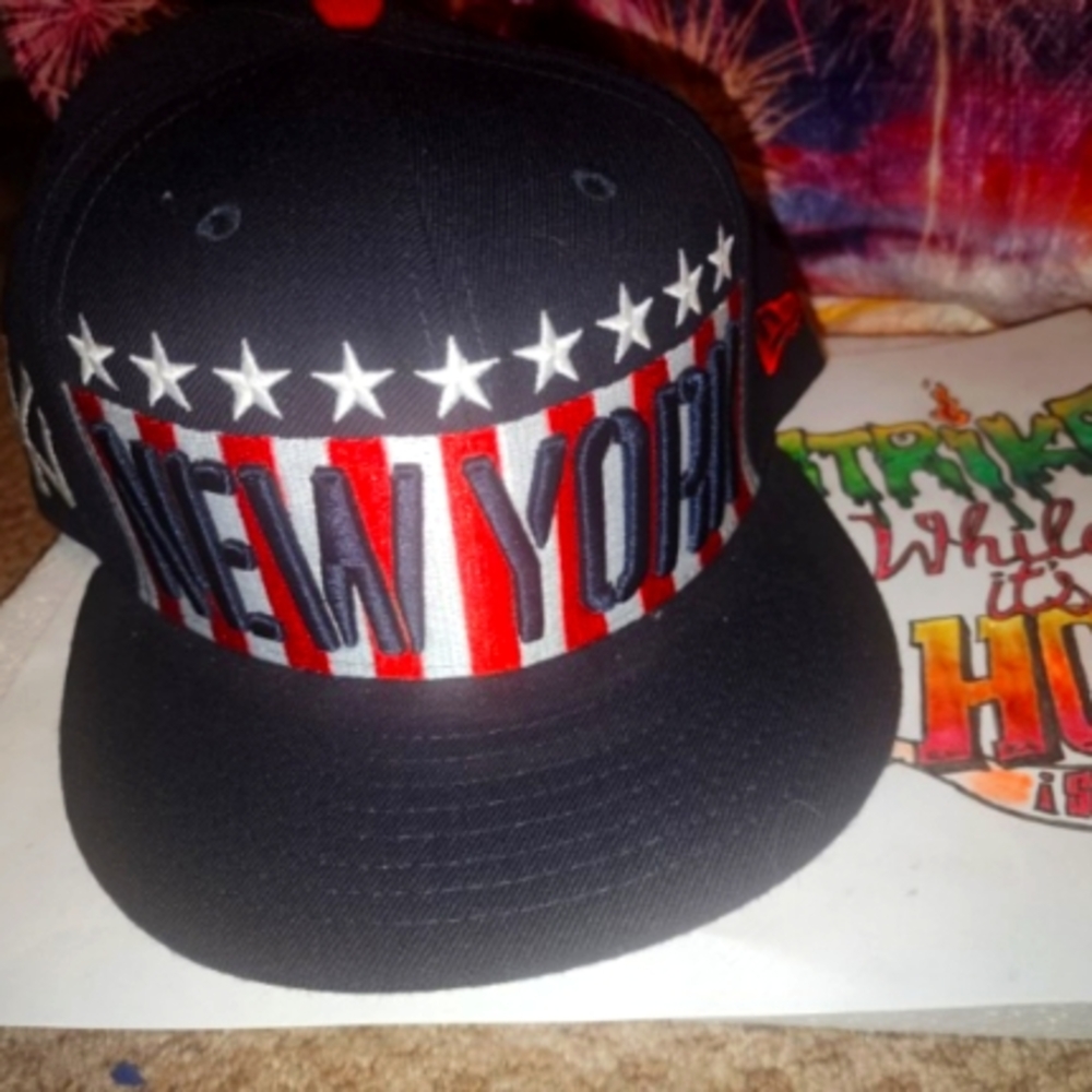 New Era New York Flag Panel Snapback in Black, Red, White